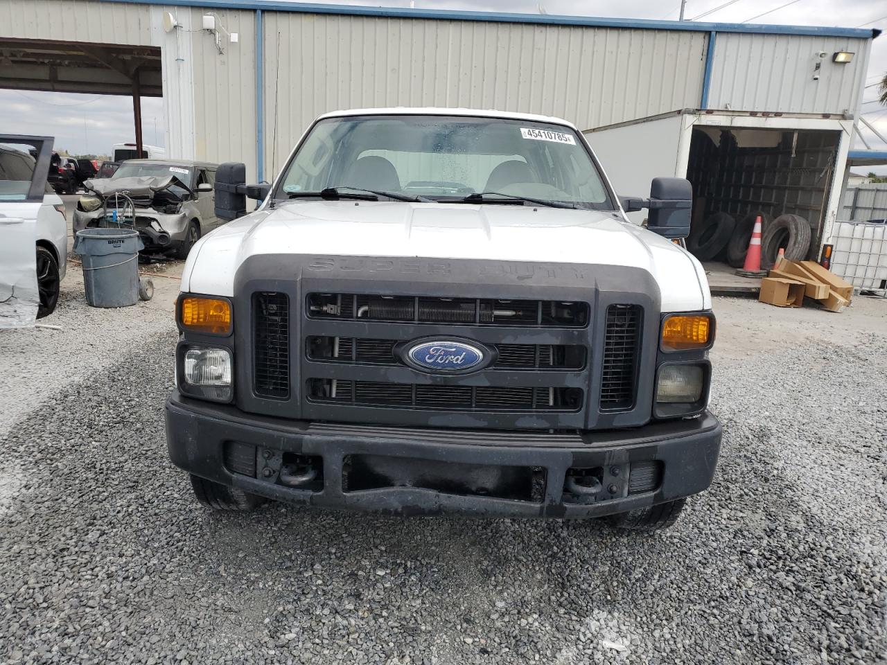 2008 Ford F250 - Image 5