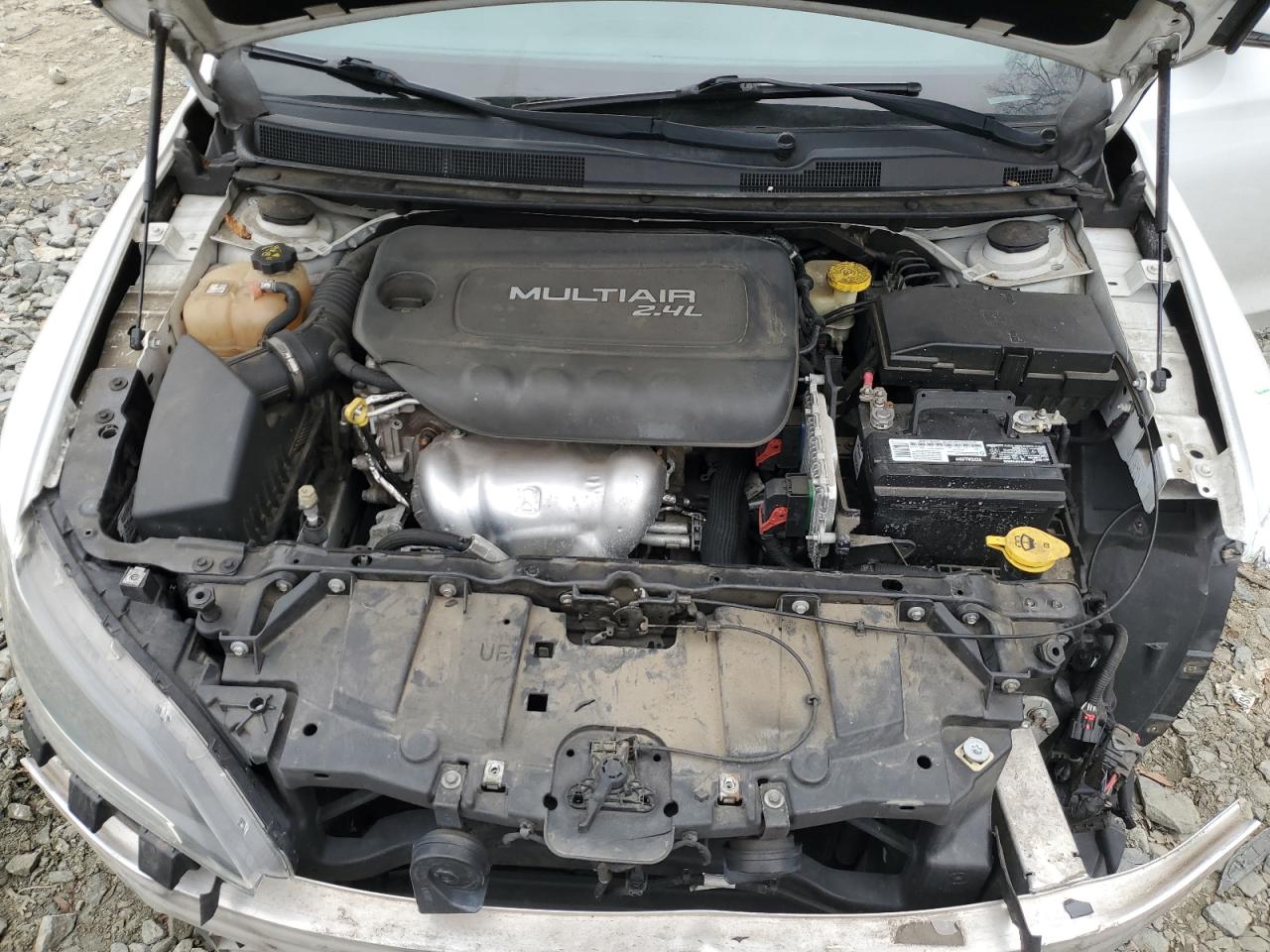2015 Chrysler 200 - Image 11