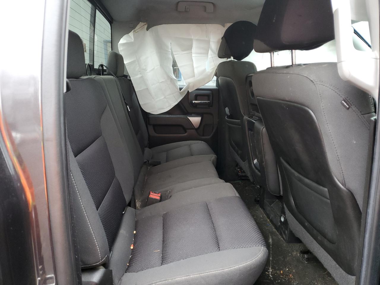 2015 Chevrolet Silverado - Image 11