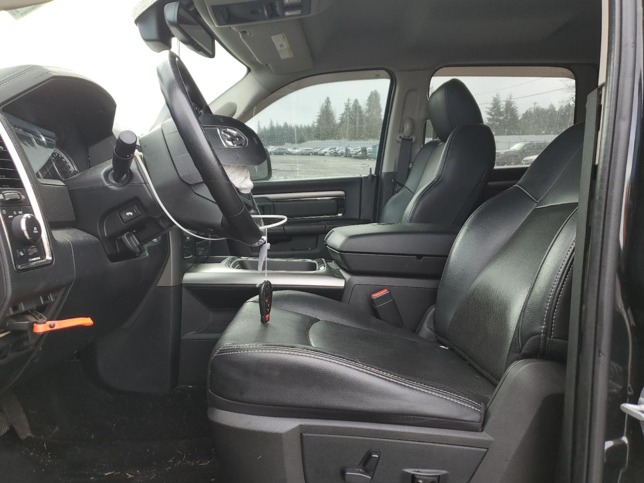 2016 RAM 1500 - Image 7