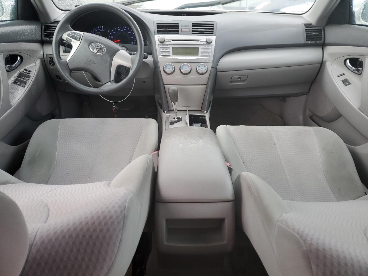 2010 Toyota Camry - Image 8