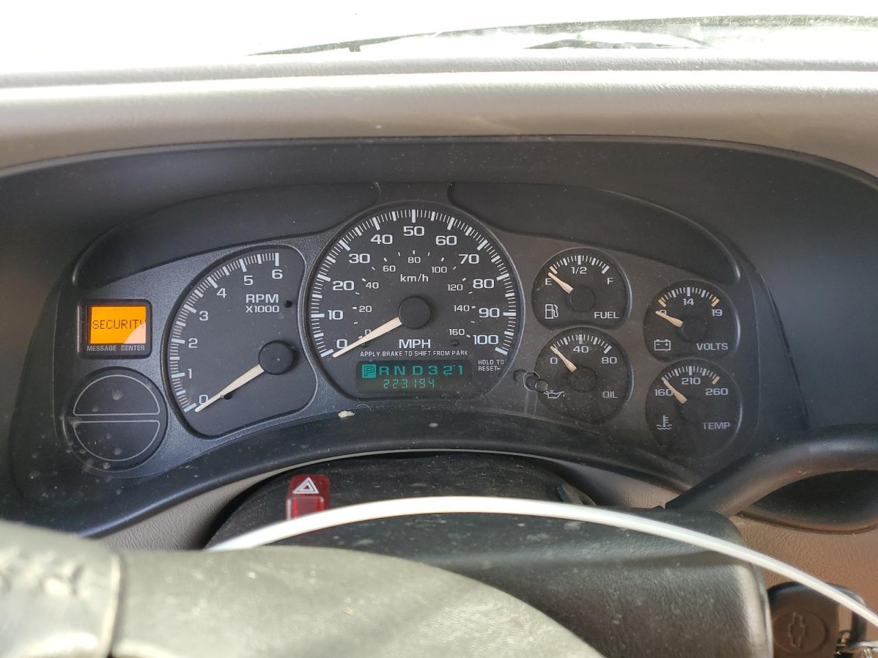 2002 Chevrolet Suburban - Image 9