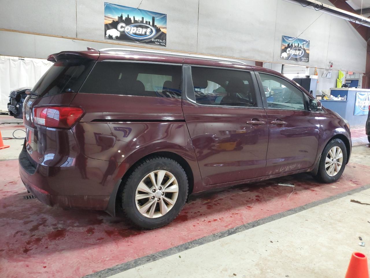 2015 Kia Sedona - Image 3