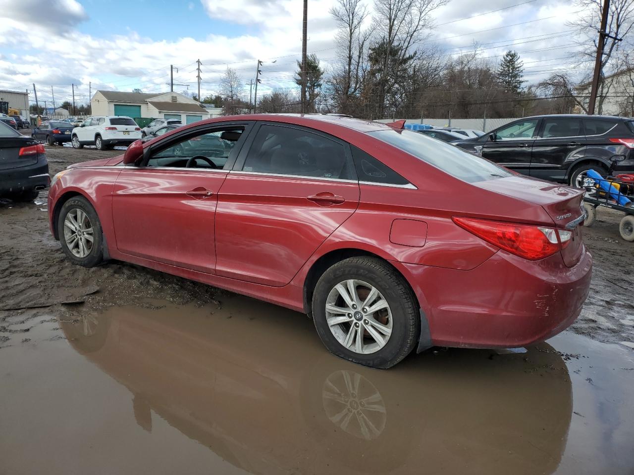 2012 Hyundai Sonata - Image 2