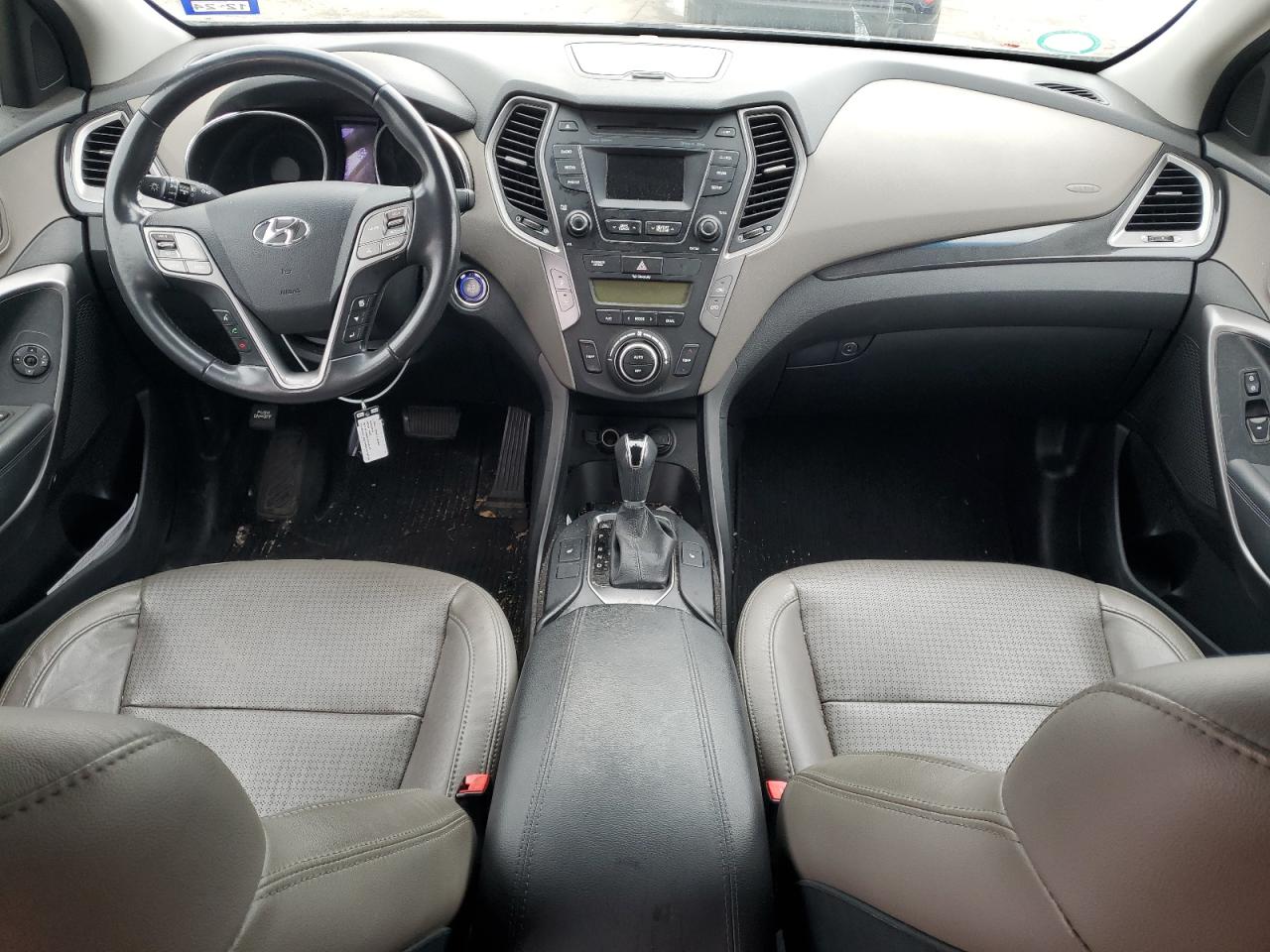 2013 Hyundai Santa Fe - Image 8