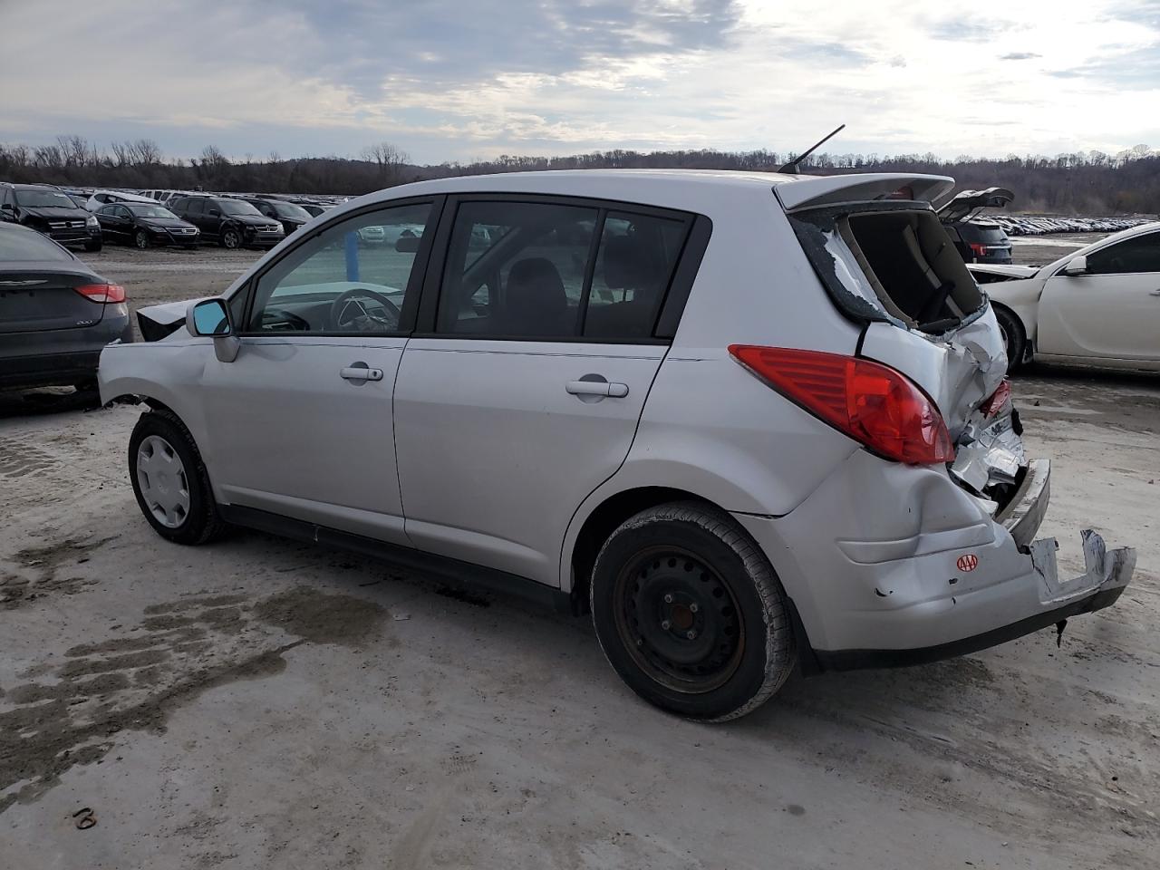 2009 Nissan Versa - Image 2