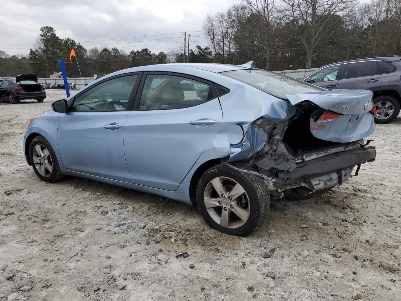2011 Hyundai Elantra - Image 2