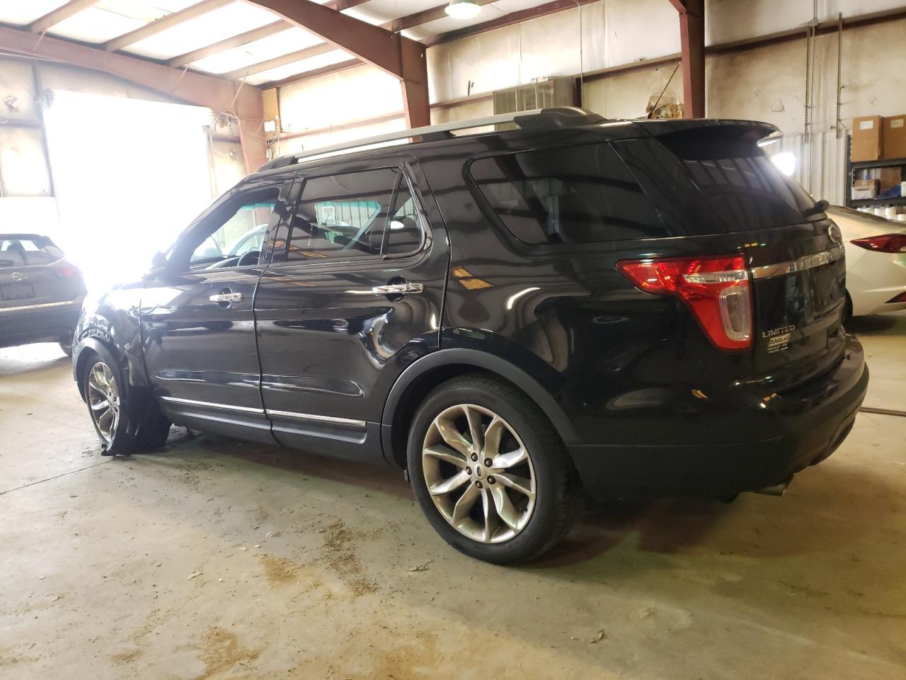 2014 Ford Explorer - Image 2