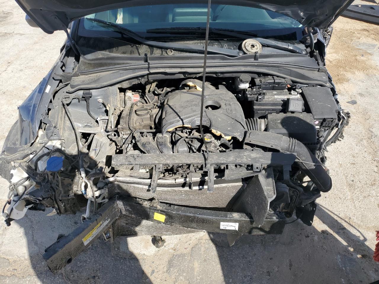 2018 Hyundai Elantra - Image 11