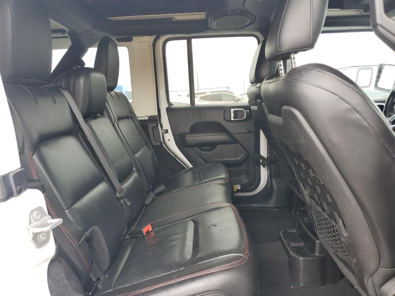 2018 Jeep Wrangler - Image 11