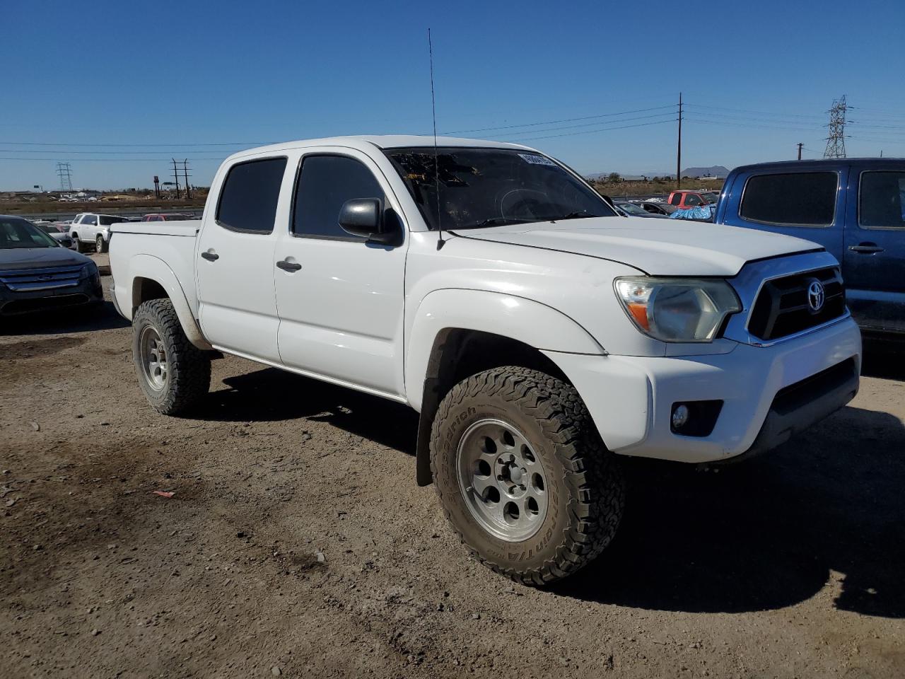 2015 Toyota Tacoma - Image 4