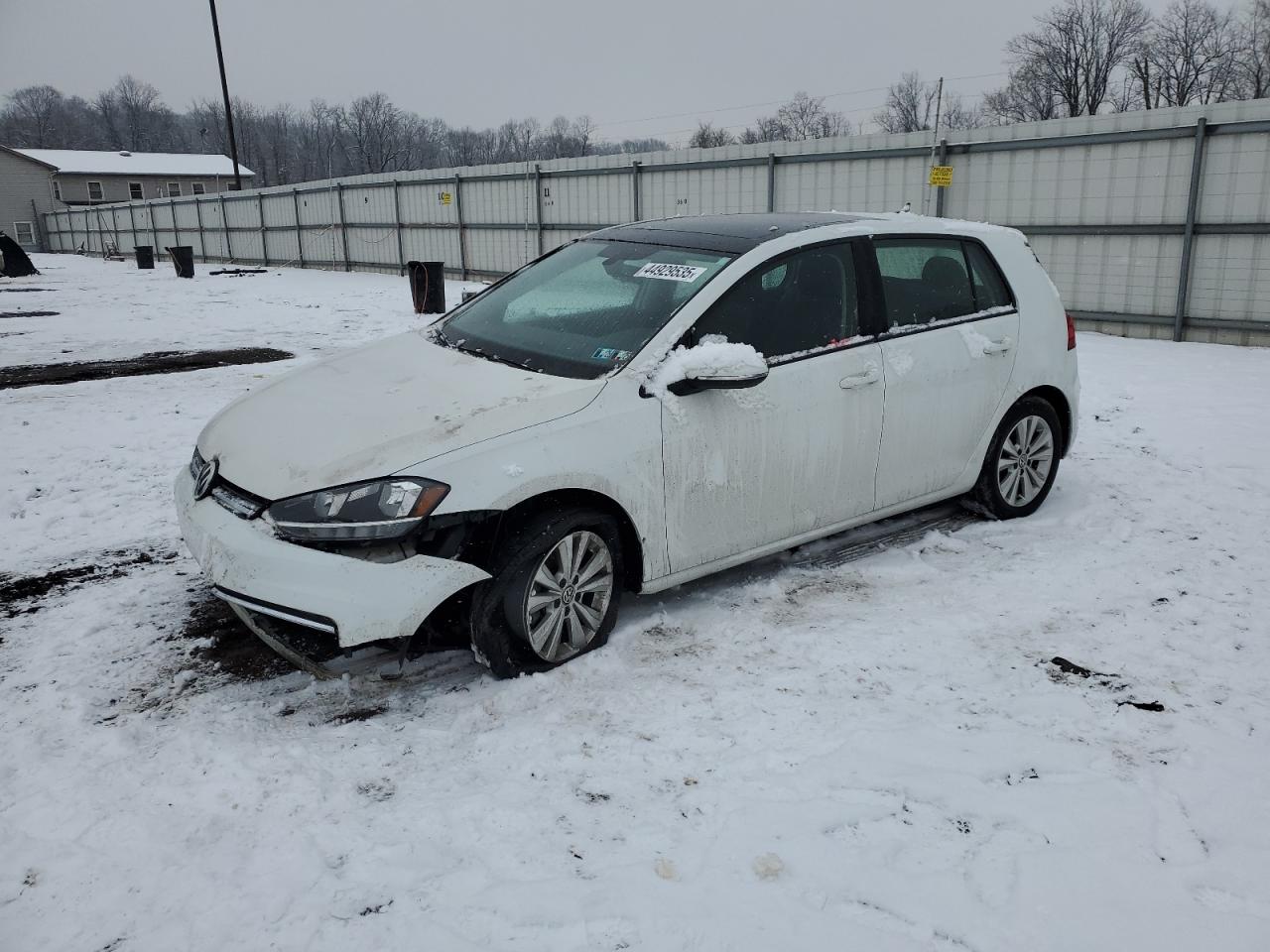 2019 Volkswagen Golf - Image 1