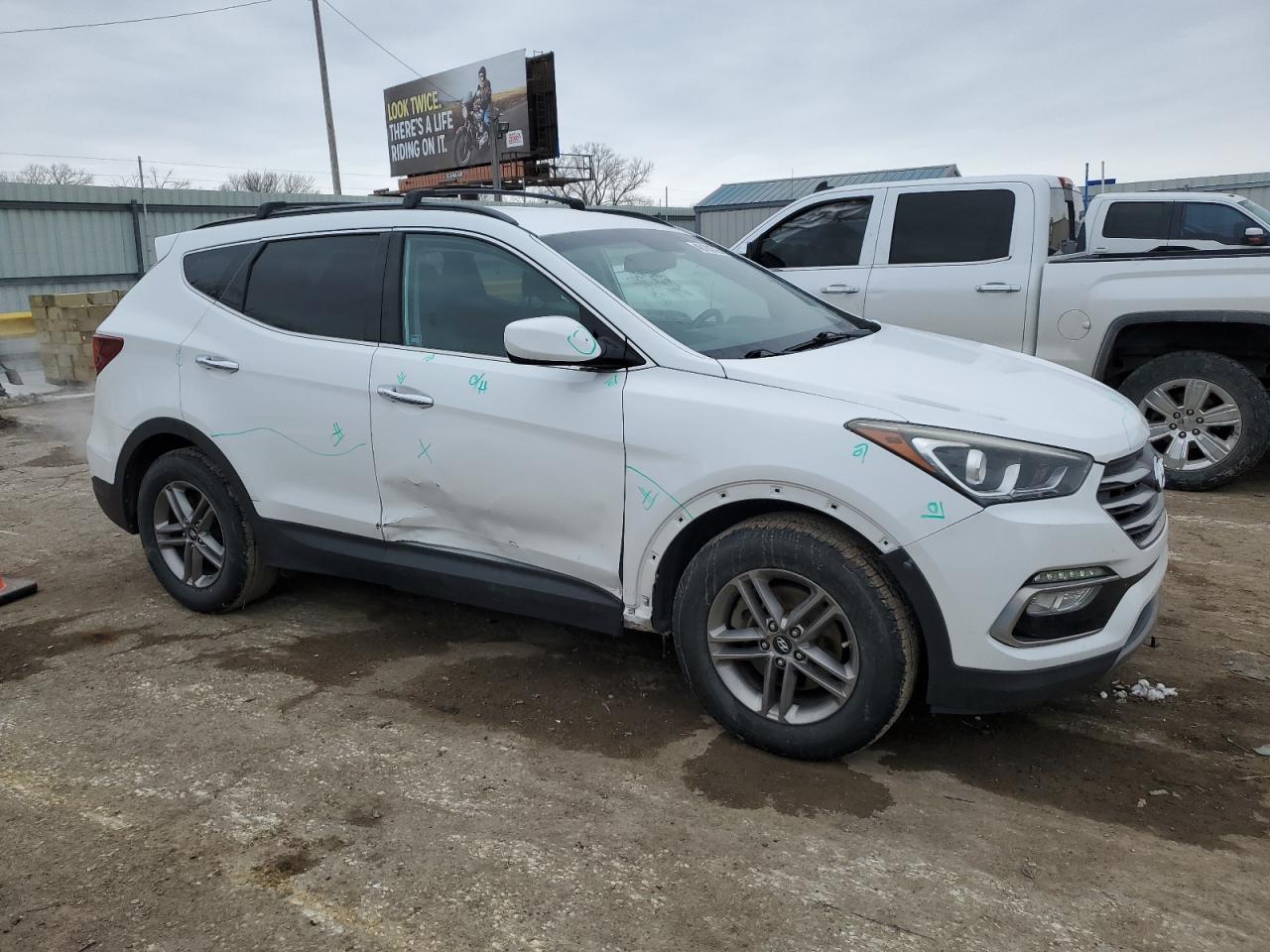 2017 Hyundai Santa Fe - Image 4