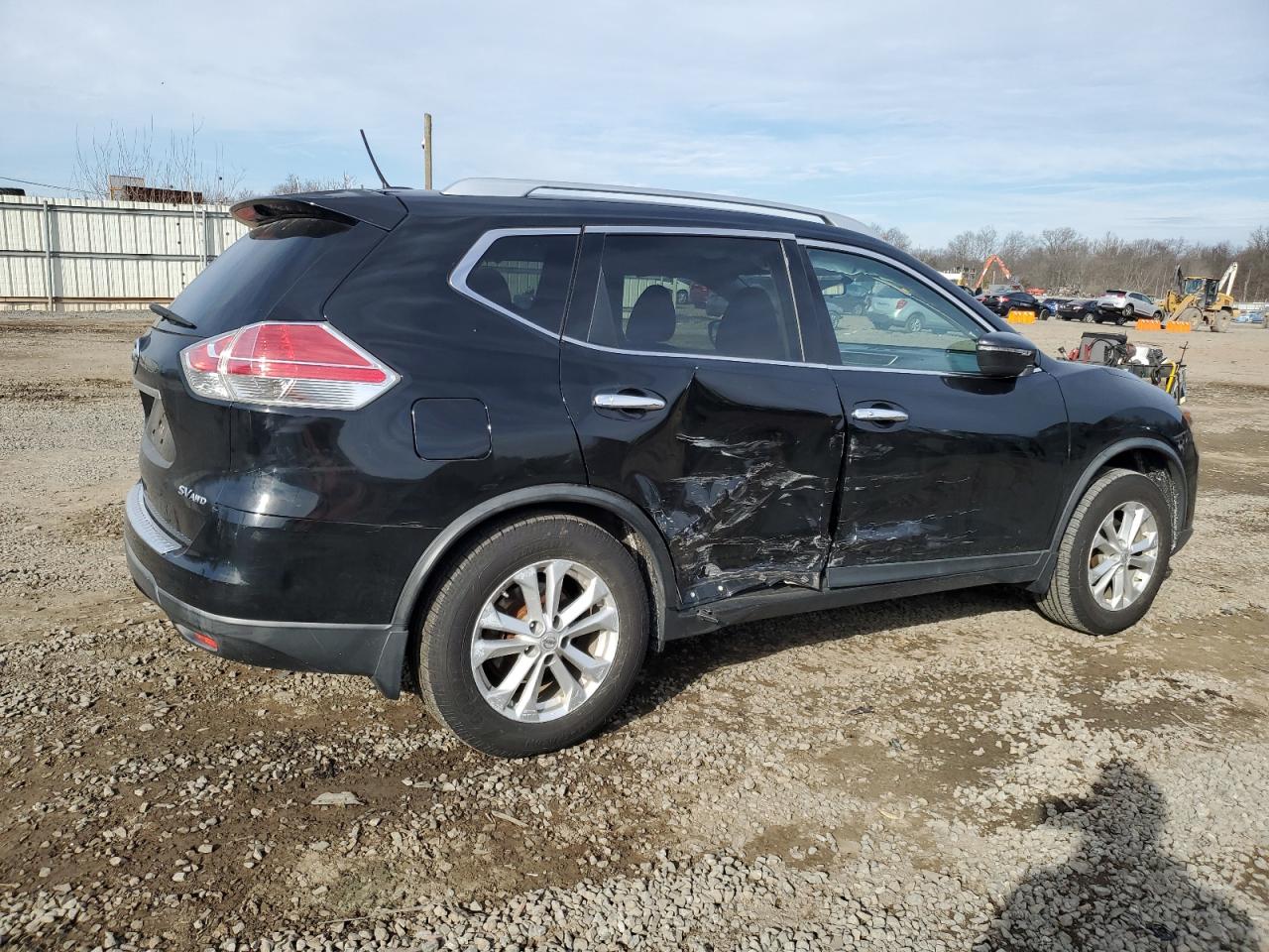 2015 Nissan Rogue - Image 3
