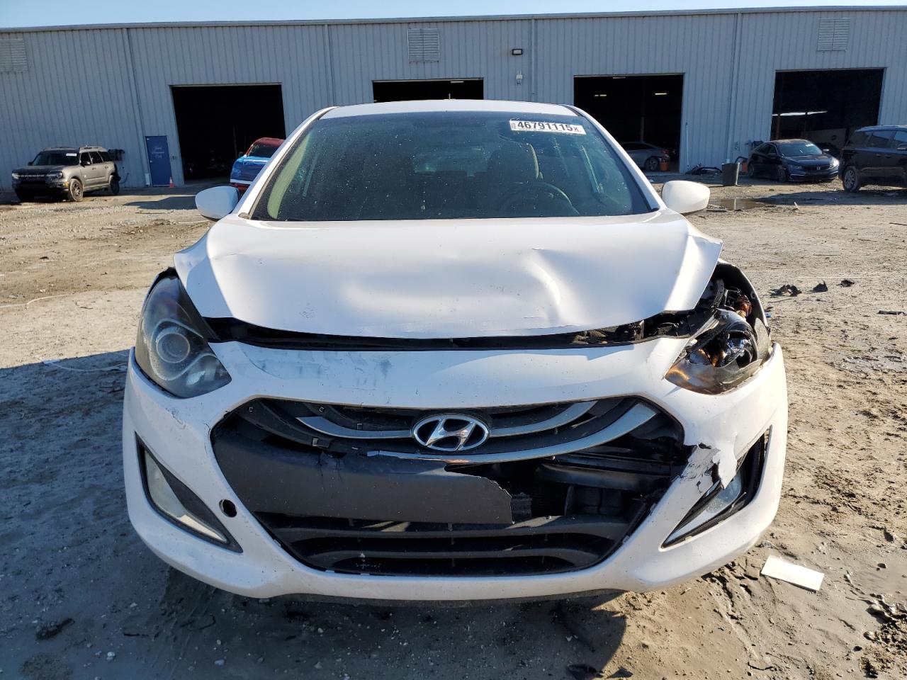 2014 Hyundai Elantra - Image 5