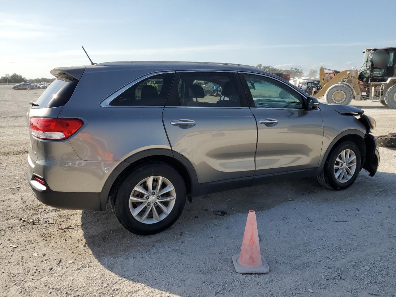 2017 Kia Sorento - Image 3