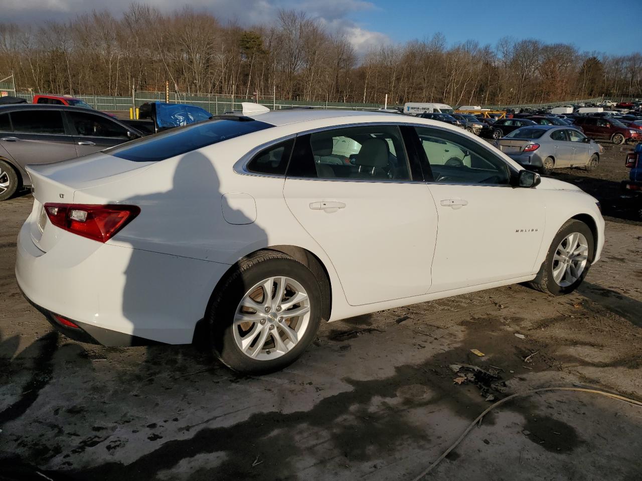 2016 Chevrolet Malibu - Image 3