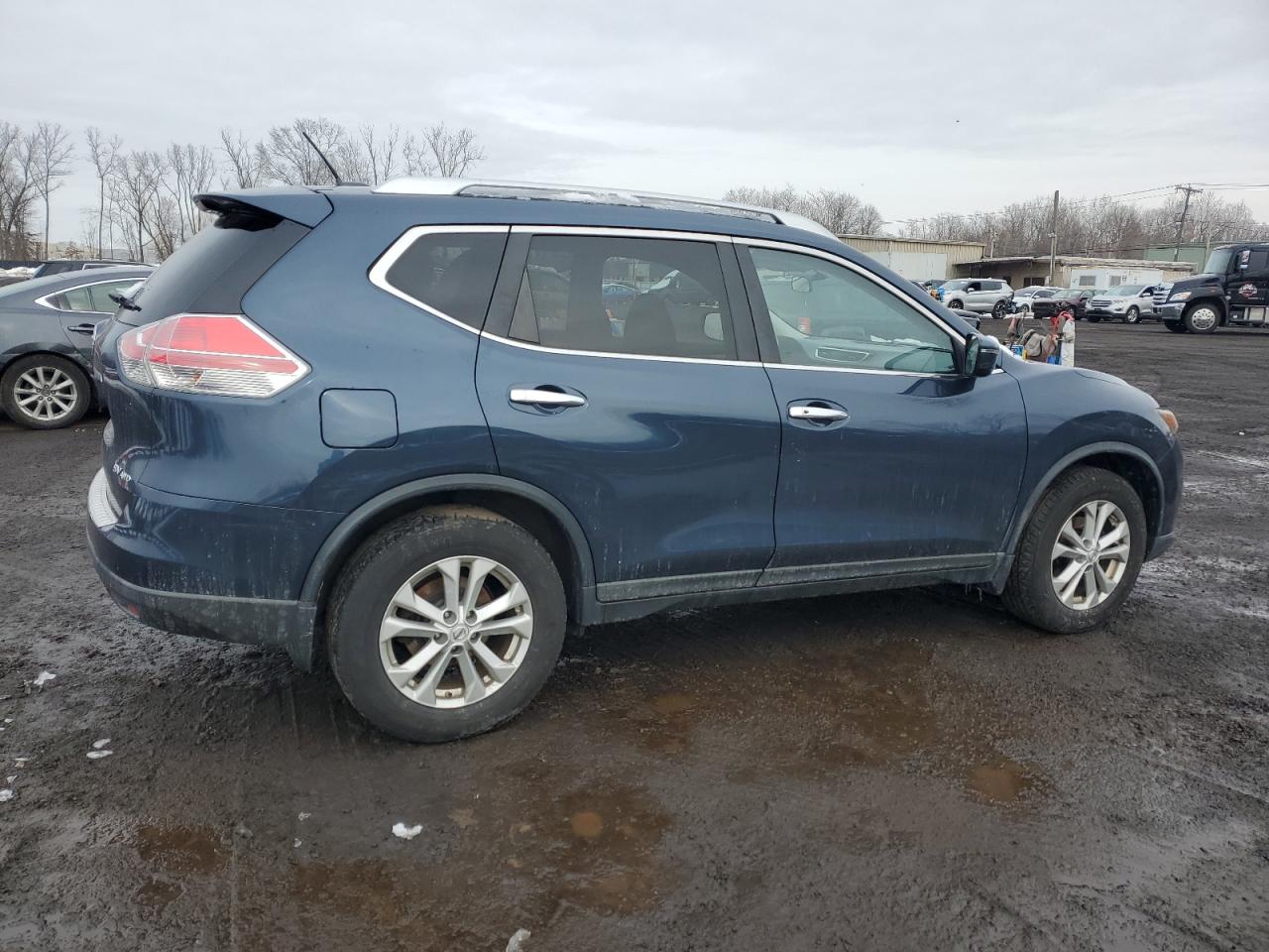 2016 Nissan Rogue - Image 3