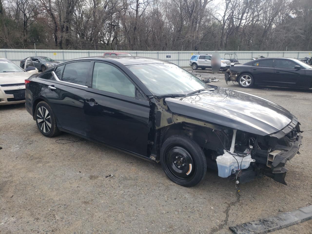 2019 Nissan Altima - Image 4