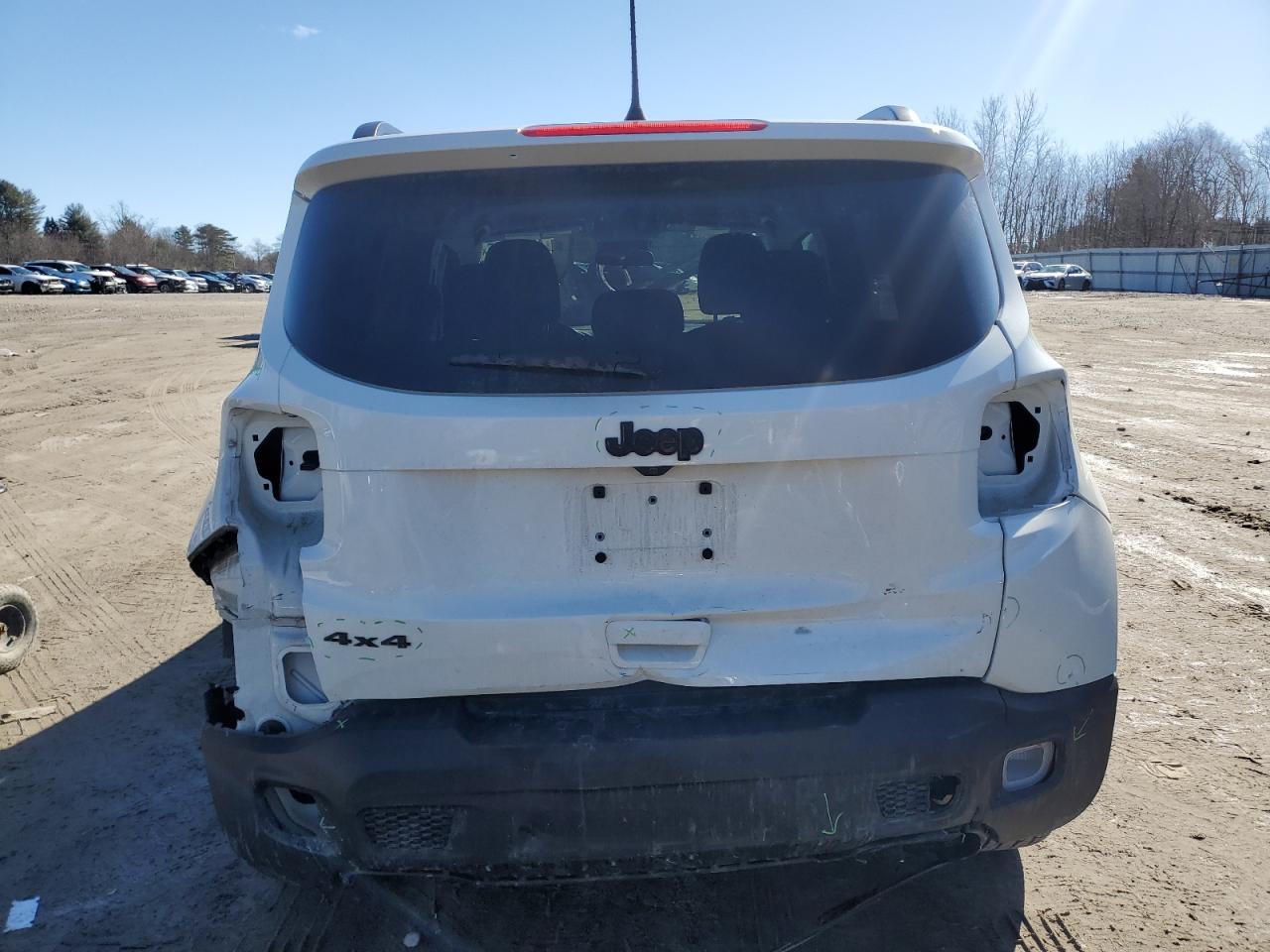 2018 Jeep Renegade - Image 6