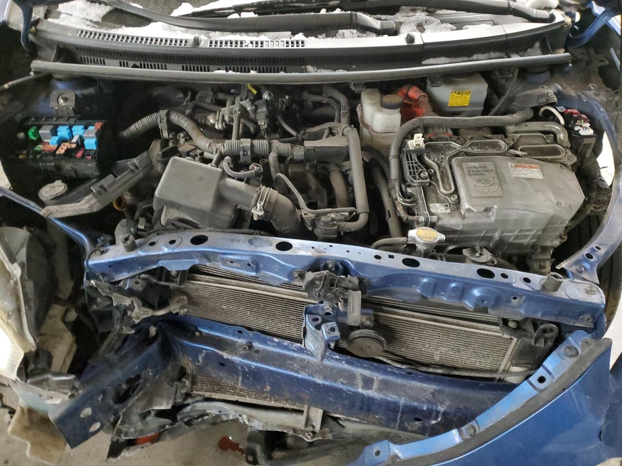 2013 Toyota Prius - Image 12