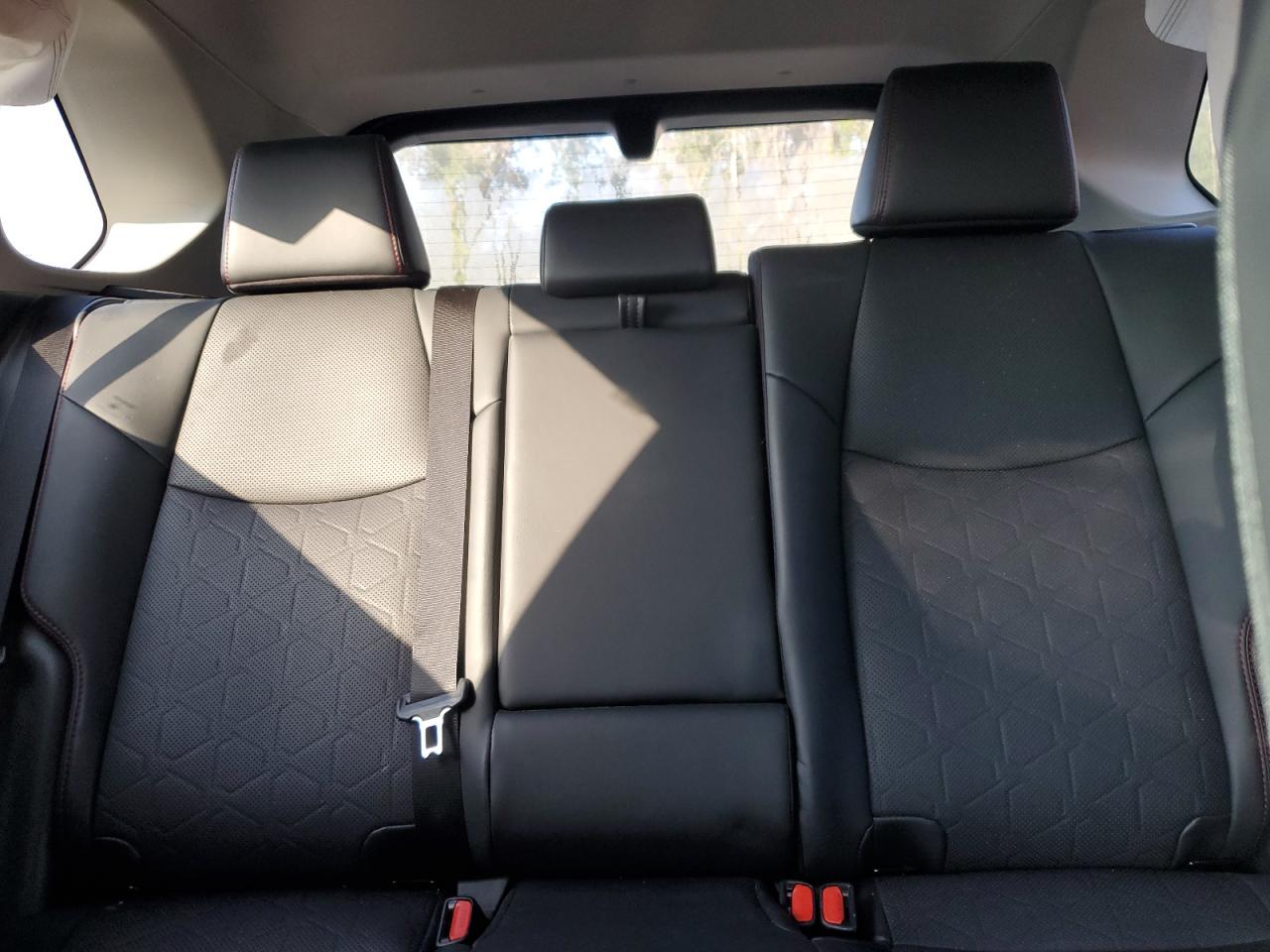 2020 Toyota RAV 4 - Image 10