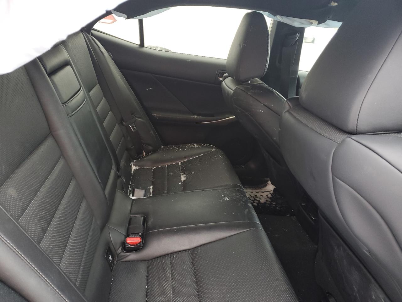 2016 Lexus IS - Image 10