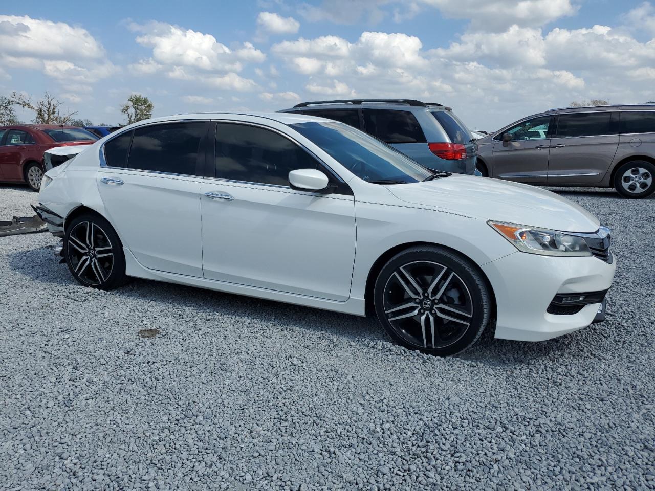 2017 Honda Accord - Image 4