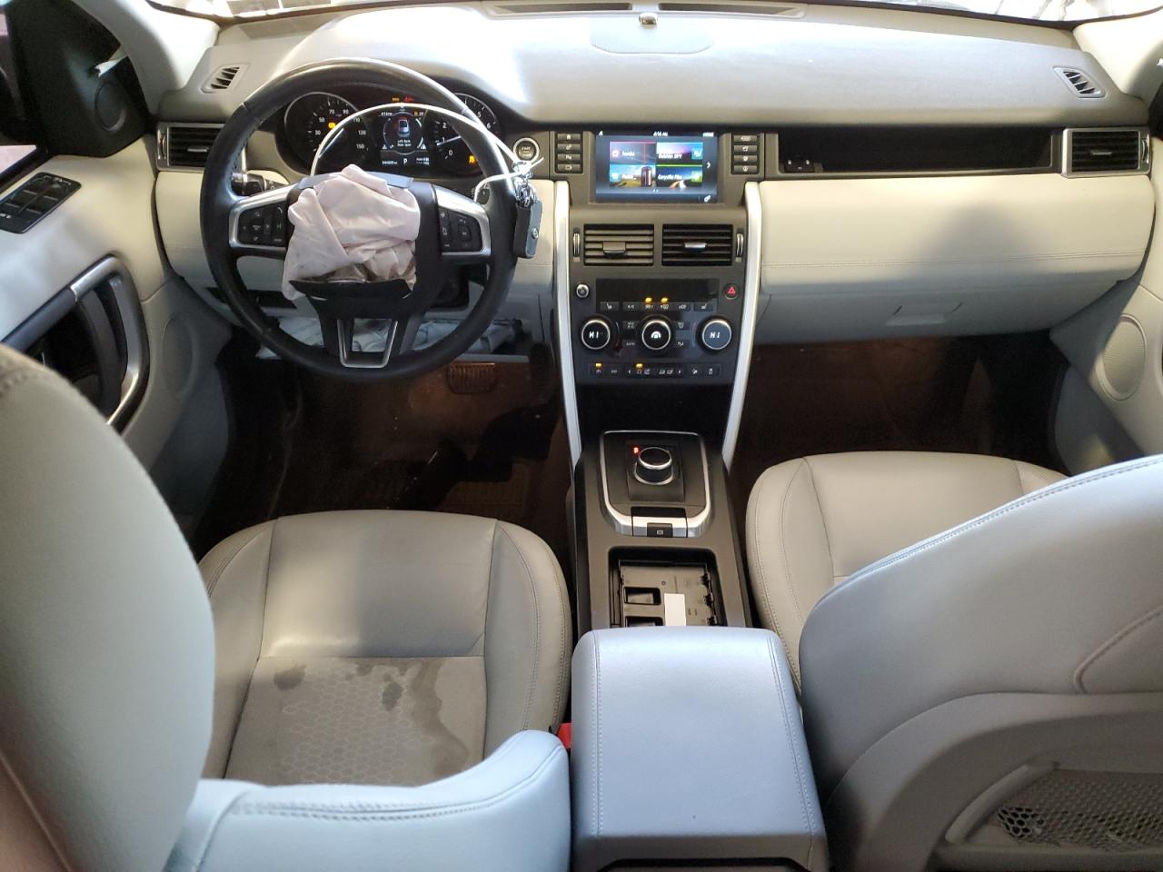 2017 Land Rover Discovery - Image 8