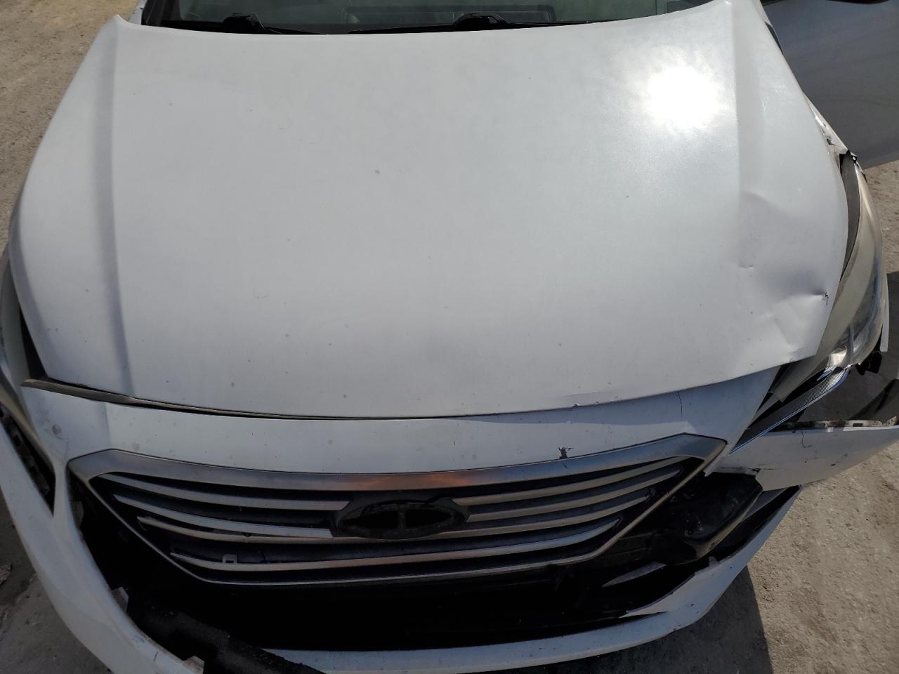 2017 Hyundai Sonata - Image 13