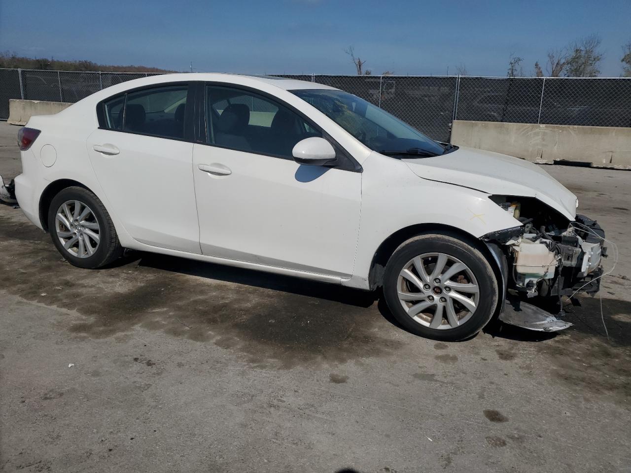 2012 Mazda 3 - Image 4