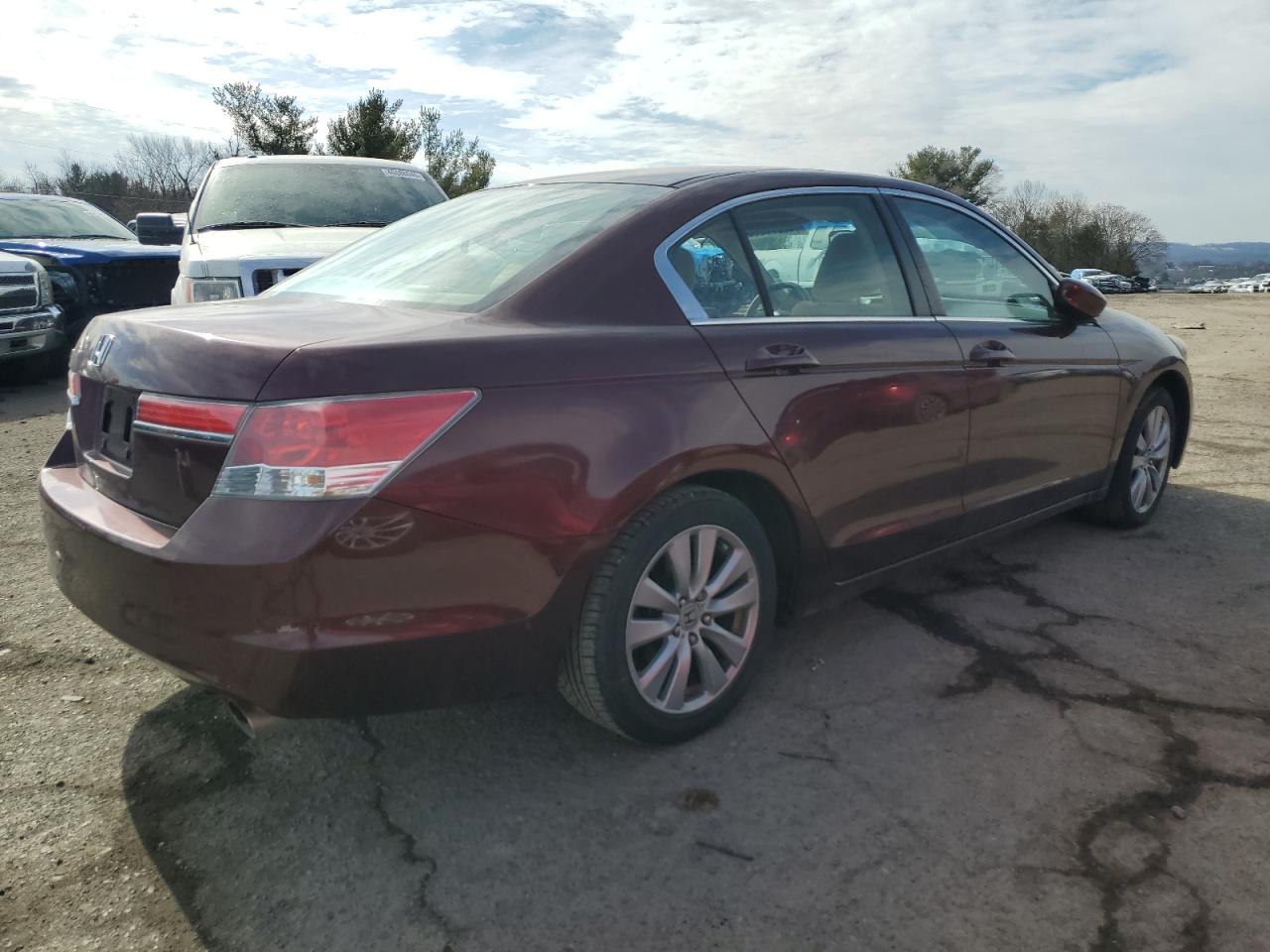 2011 Honda Accord - Image 3