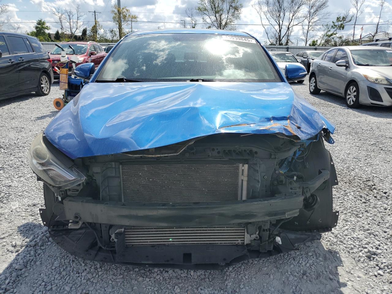 2018 Hyundai Elantra - Image 5