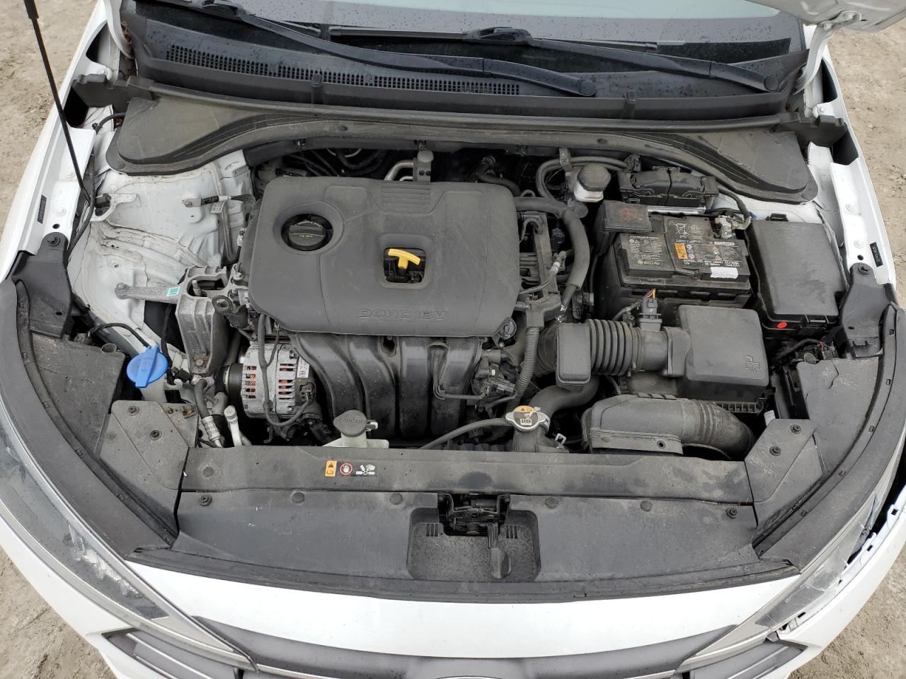 2020 Hyundai Elantra - Image 12