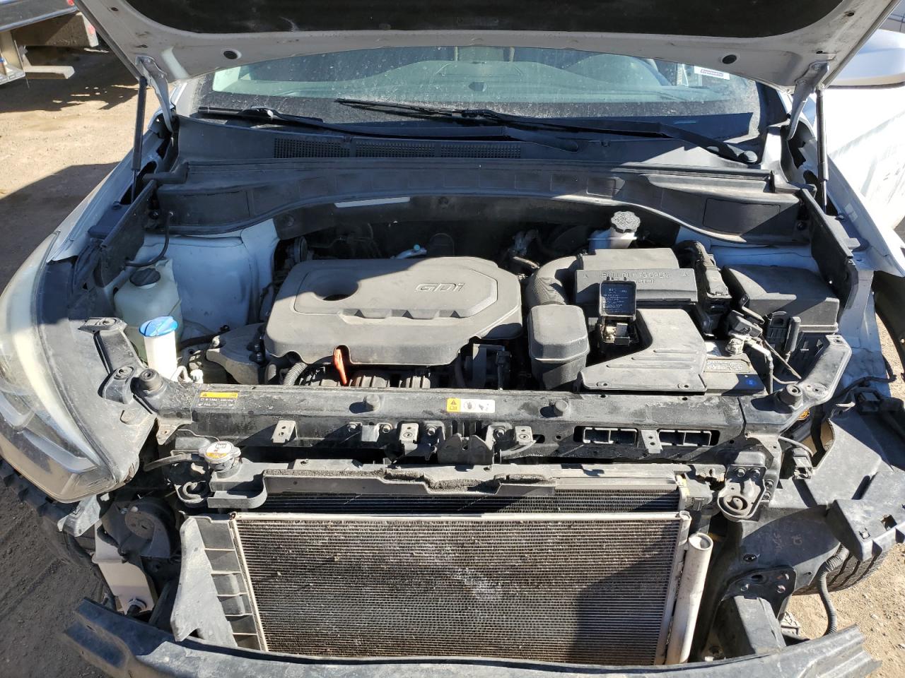 2017 Hyundai Santa Fe - Image 12