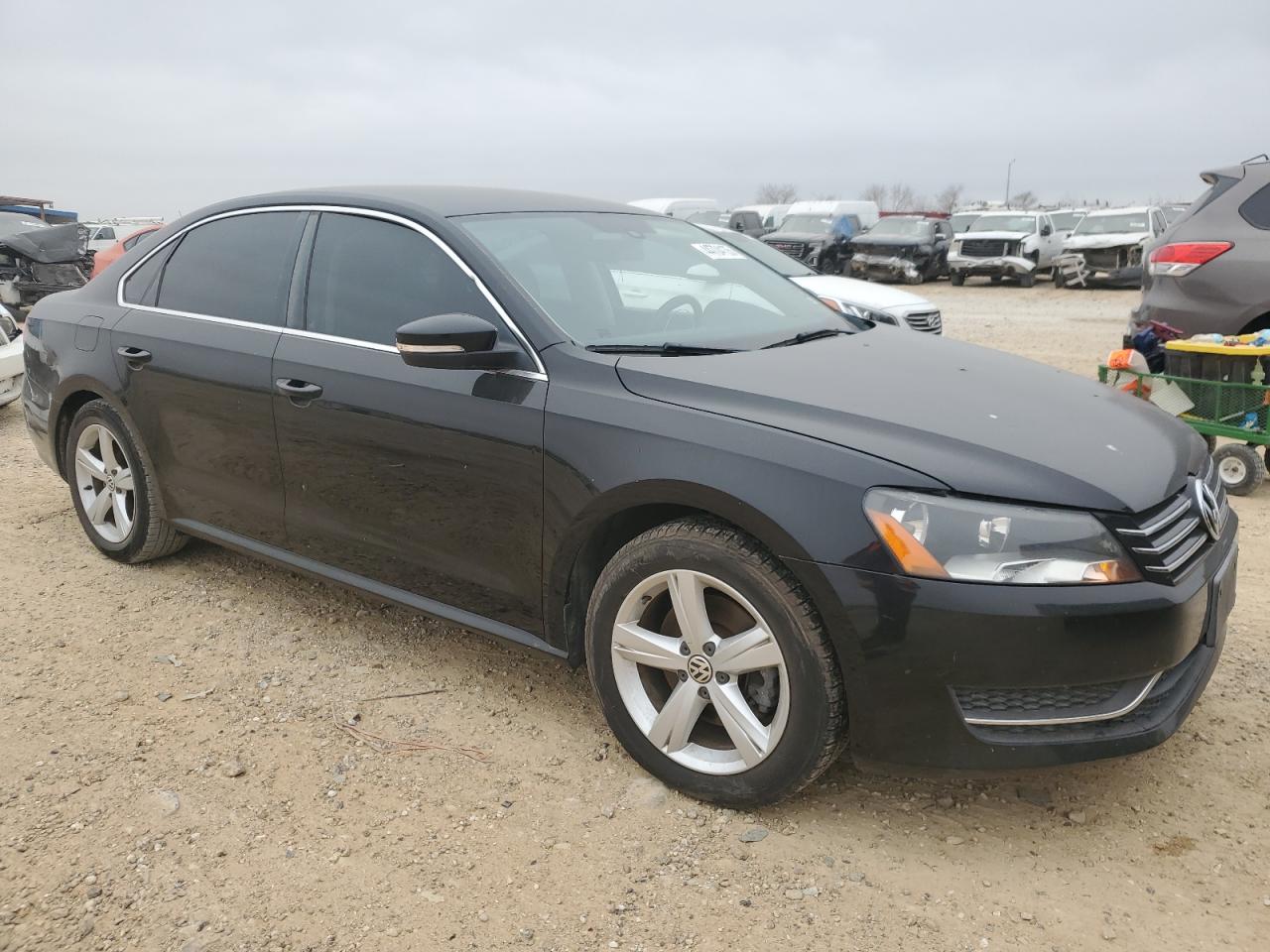 2014 Volkswagen Passat - Image 4