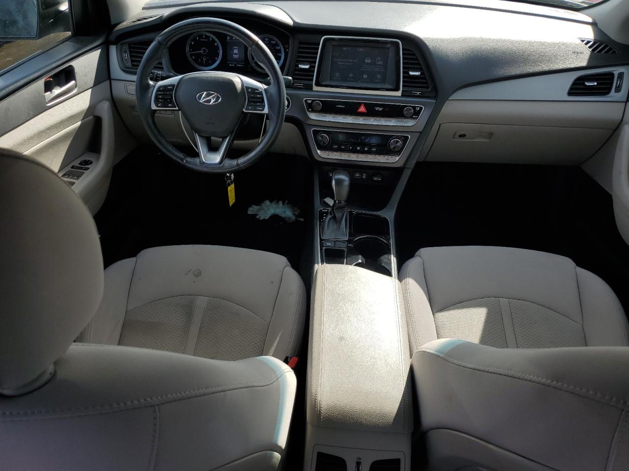 2018 Hyundai Sonata - Image 8