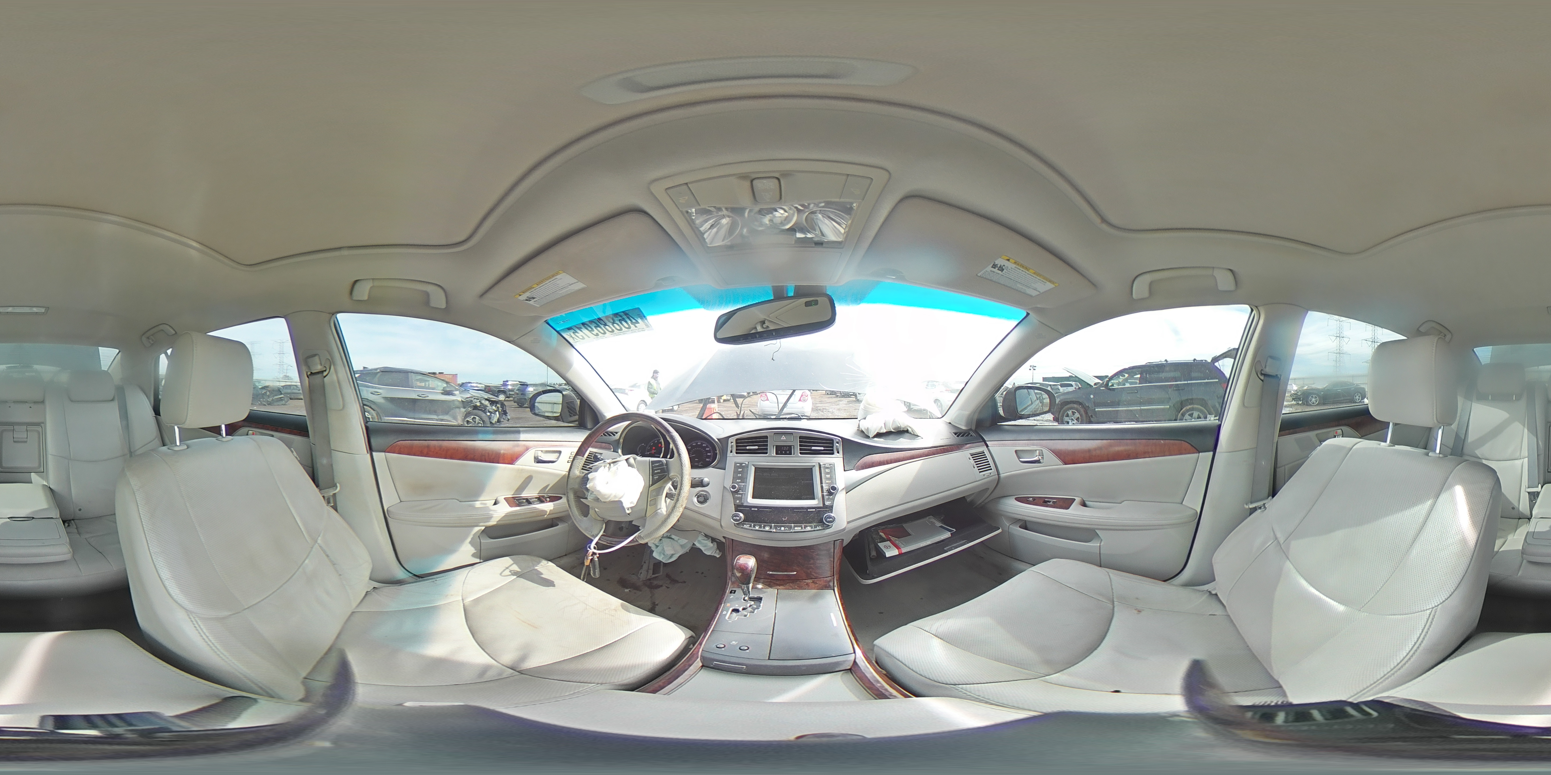2012 Toyota Avalon - Image 13