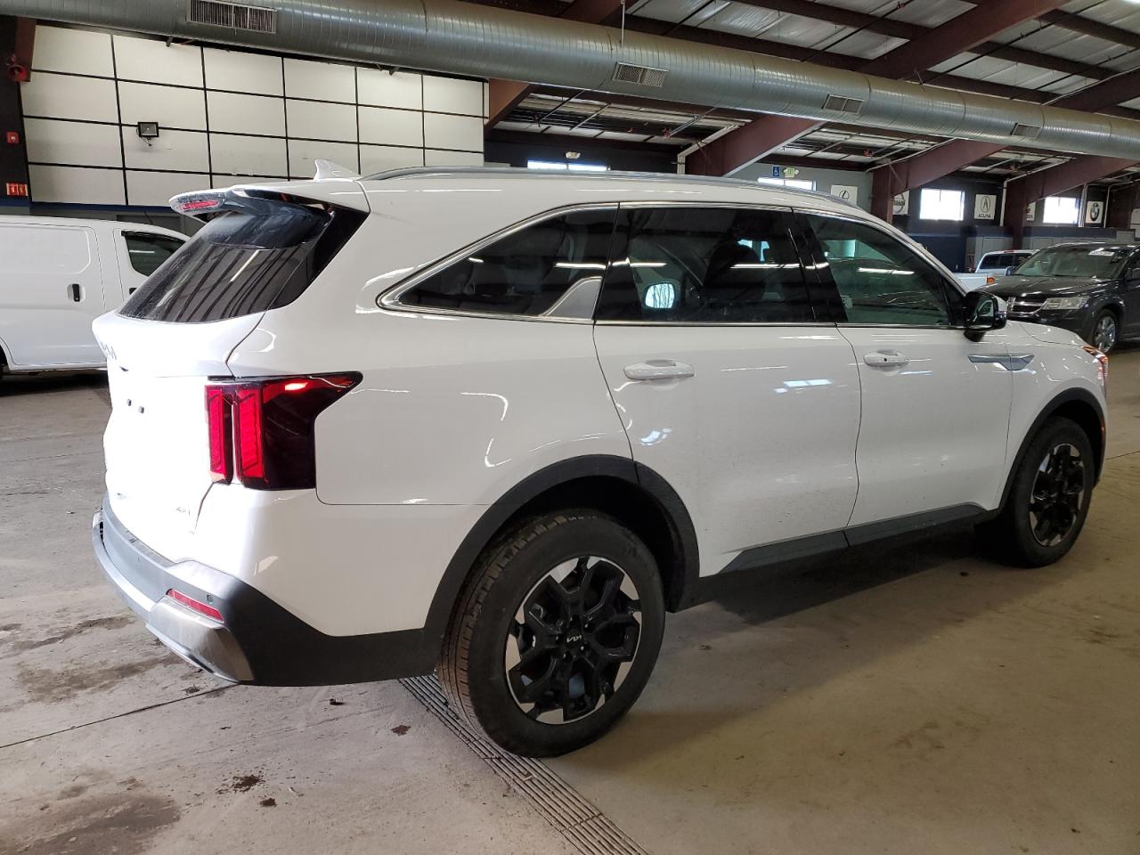 2024 Kia Sorento - Image 3