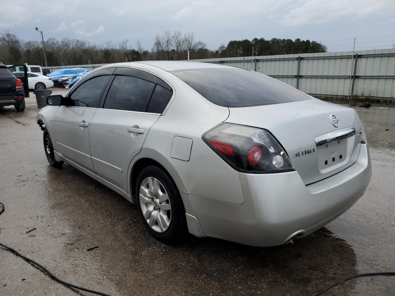 2012 Nissan Altima - Image 2