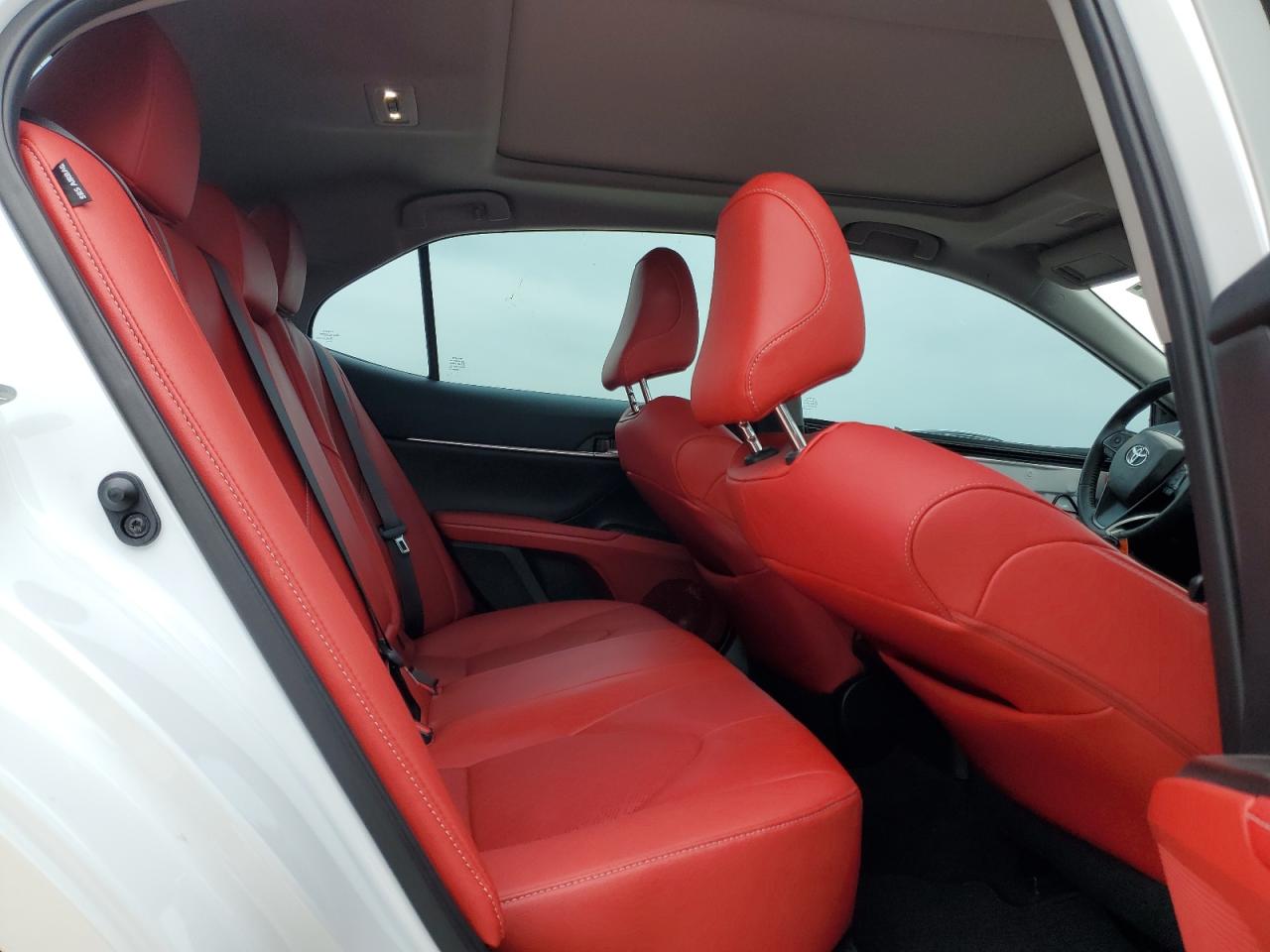 2021 Toyota Camry - Image 10
