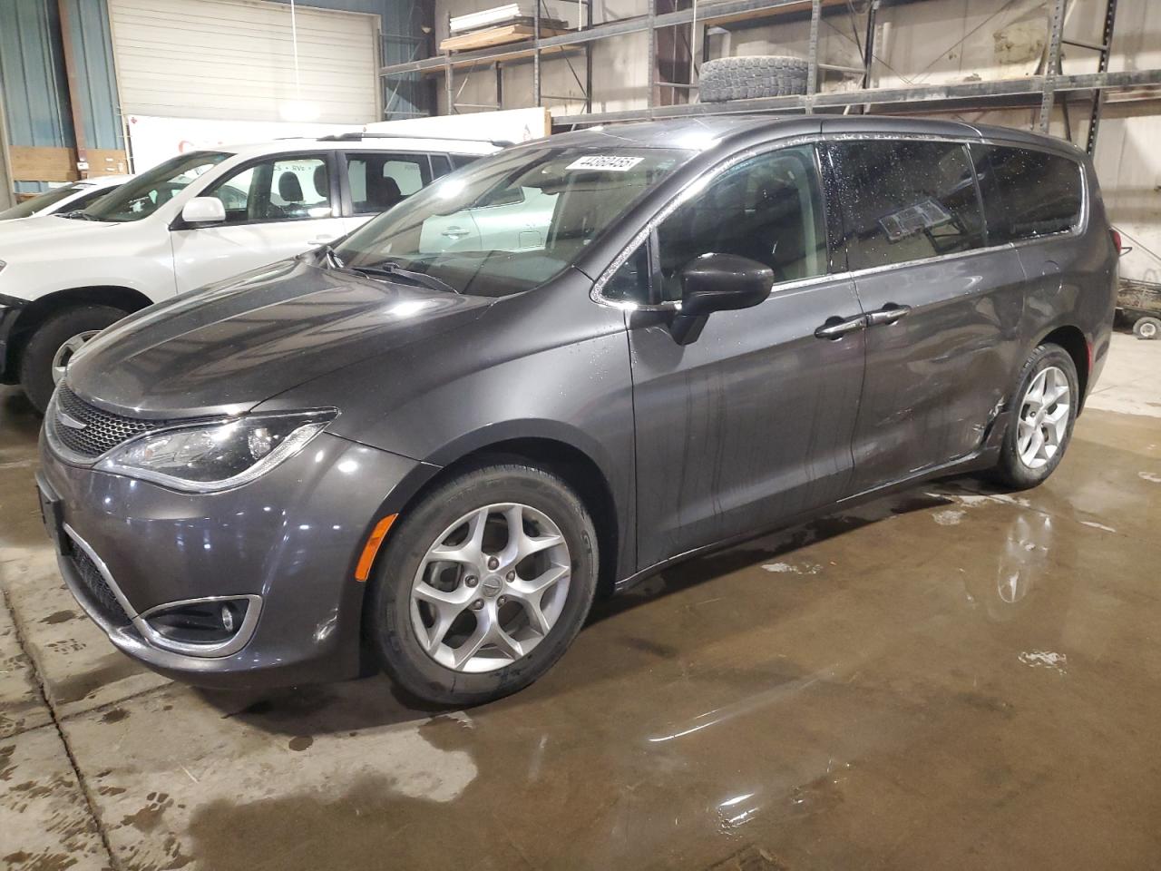 2017 Chrysler Pacifica - Image 1