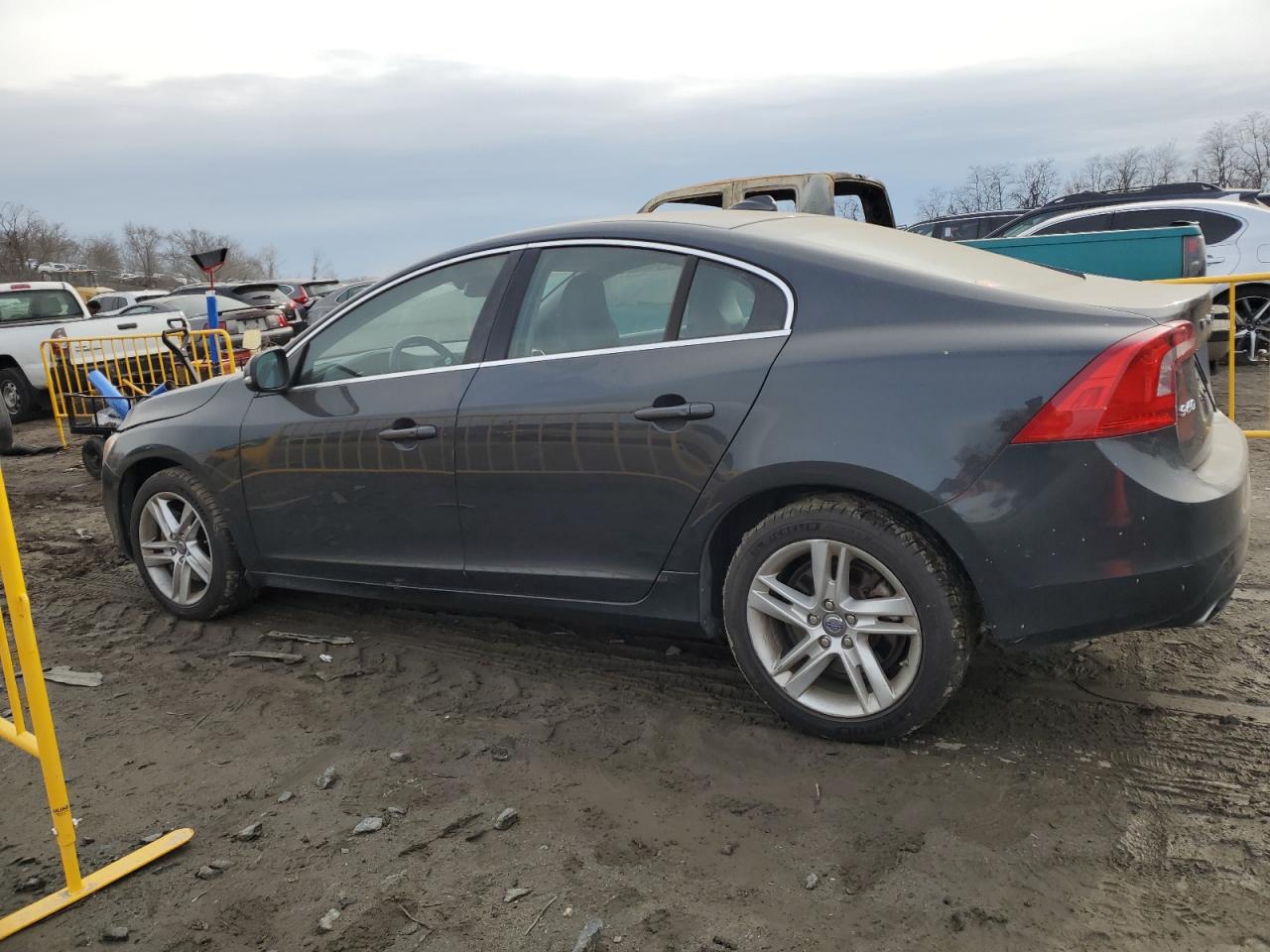 2015 Volvo S60 - Image 2