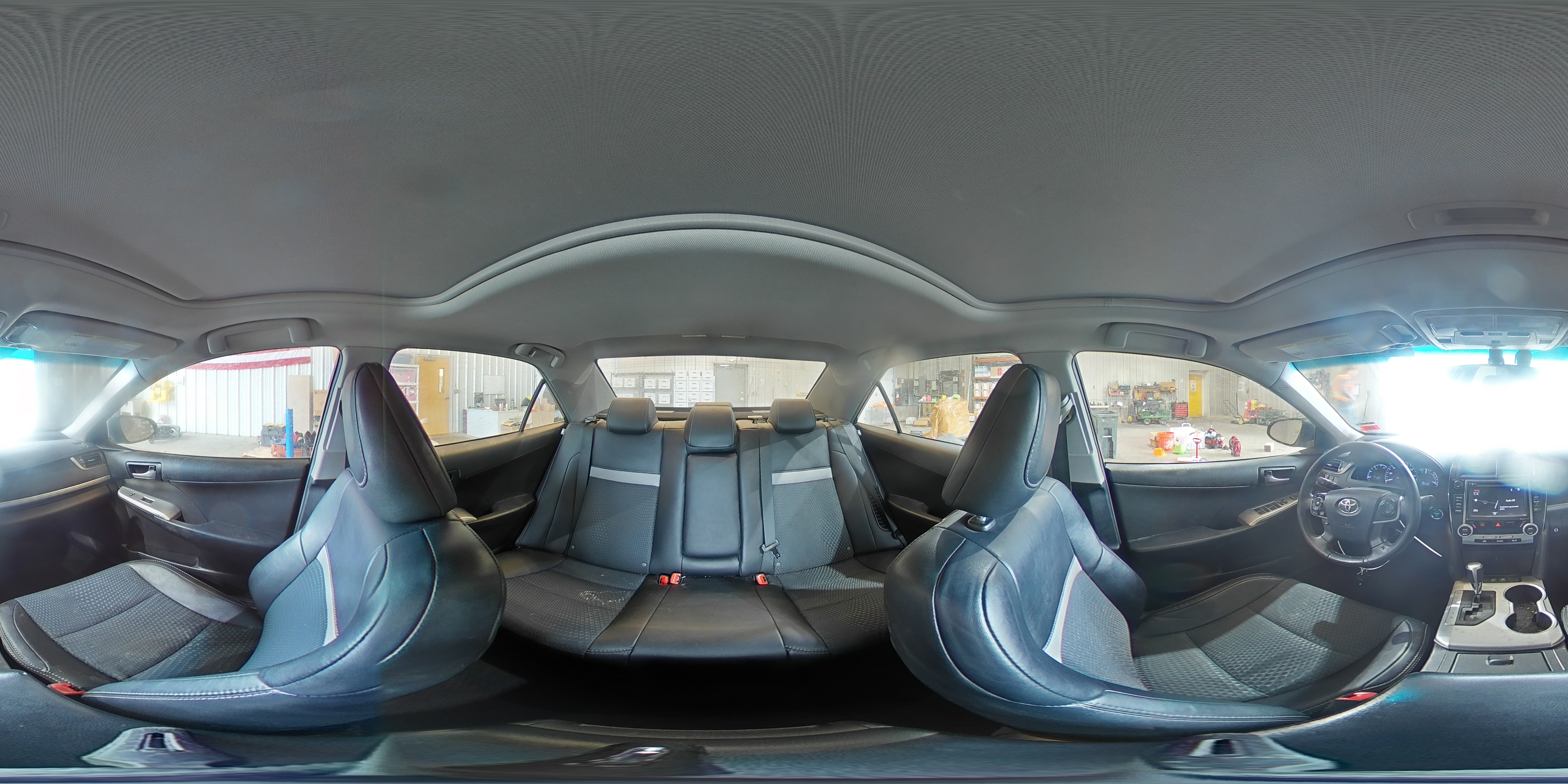 2014 Toyota Camry - Image 14