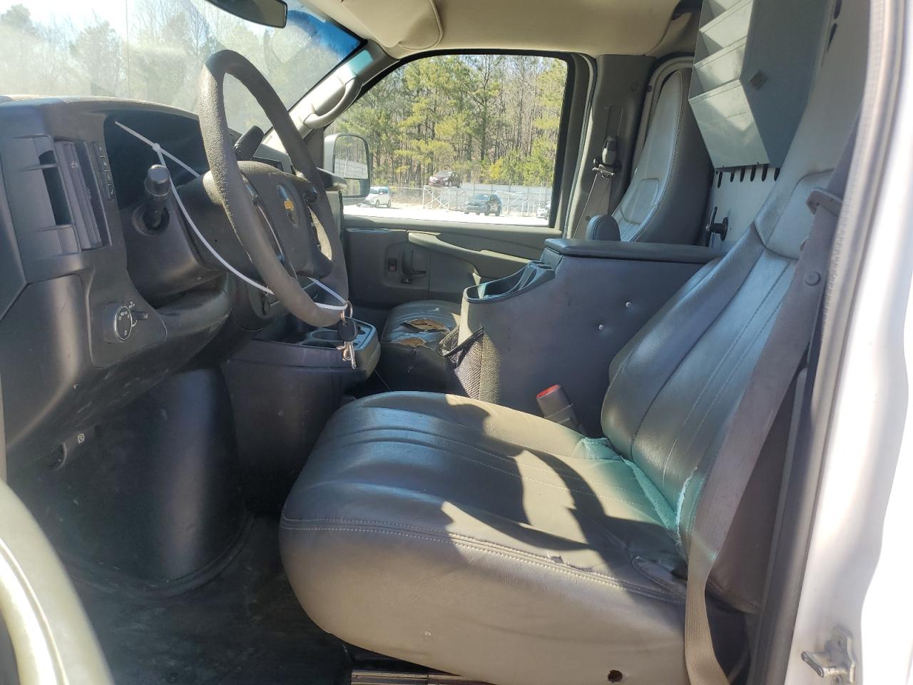 2014 Chevrolet Express - Image 7