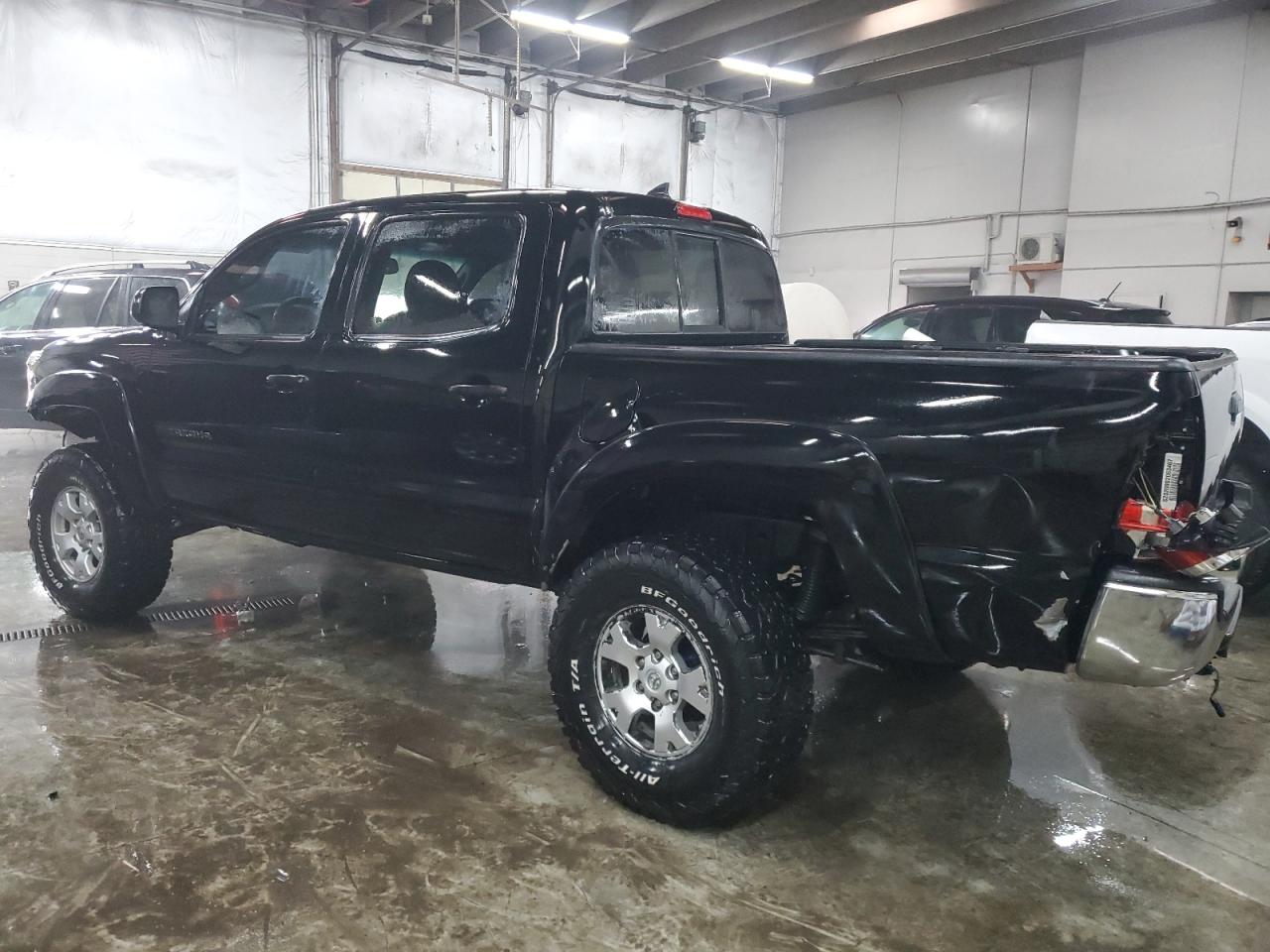 2012 Toyota Tacoma - Image 2