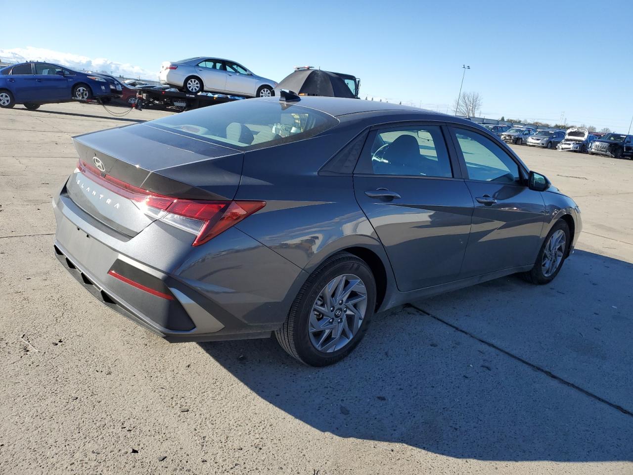 2024 Hyundai Elantra - Image 3