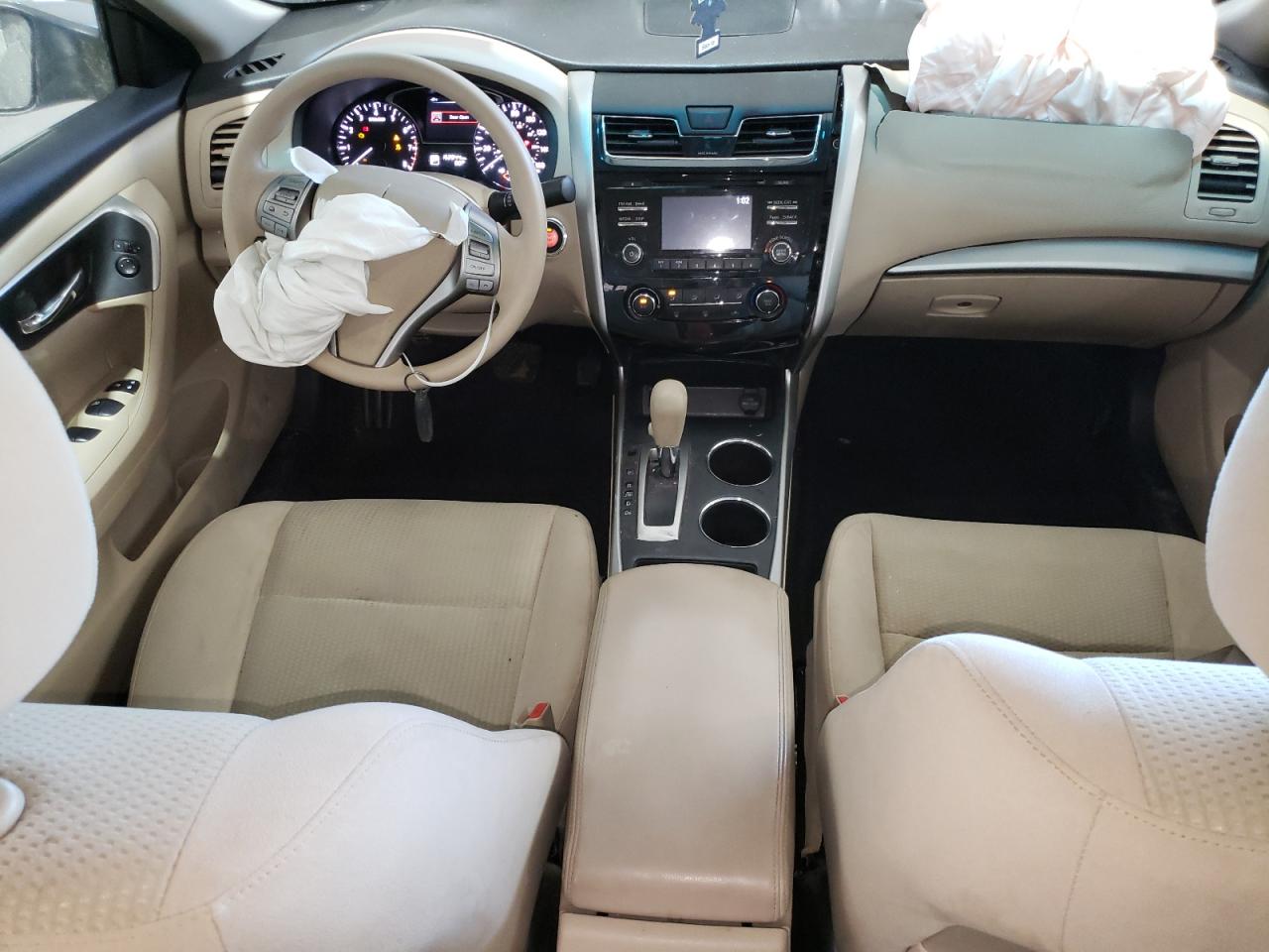 2015 Nissan Altima - Image 8