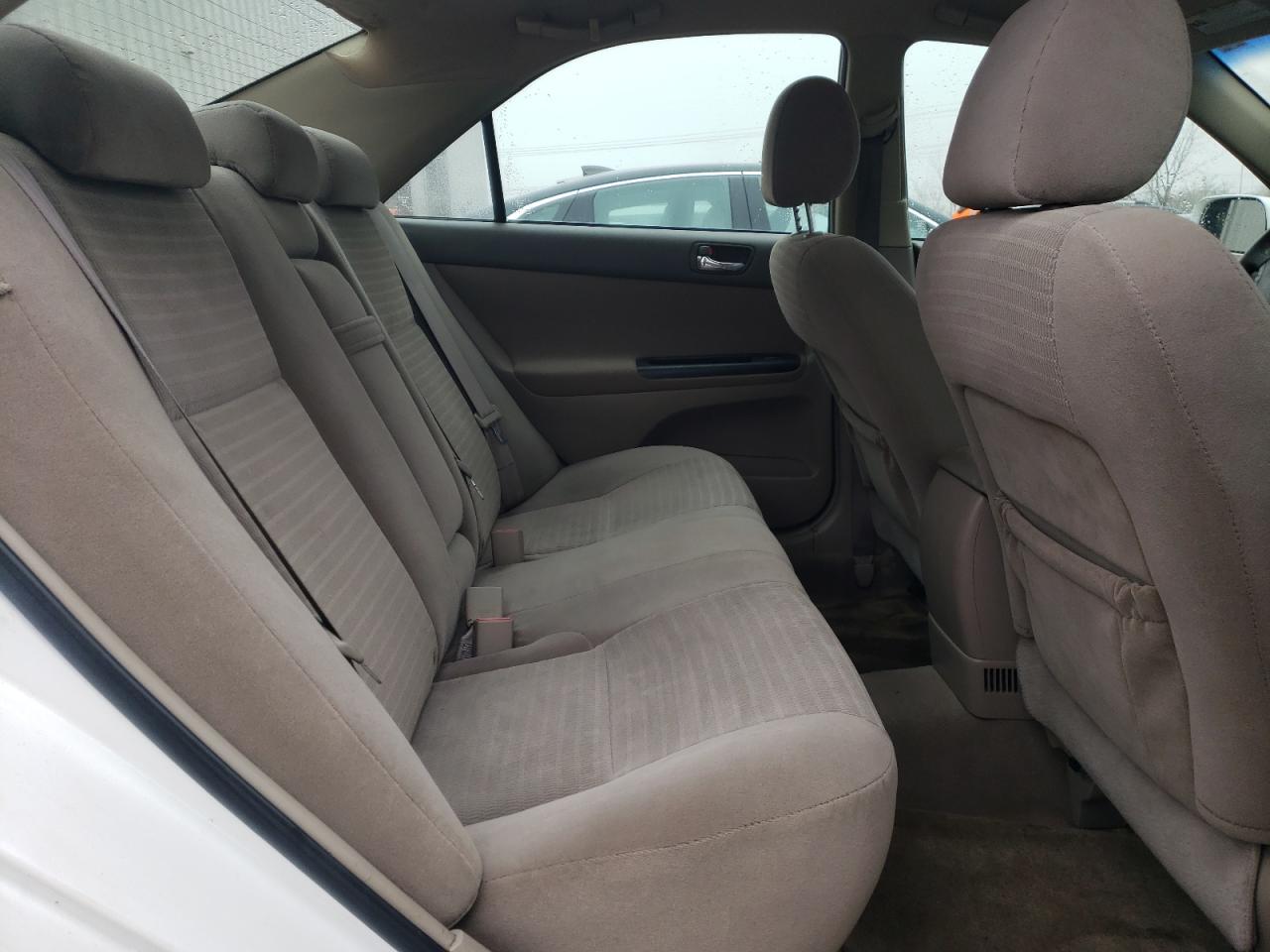 2005 Toyota Camry - Image 10