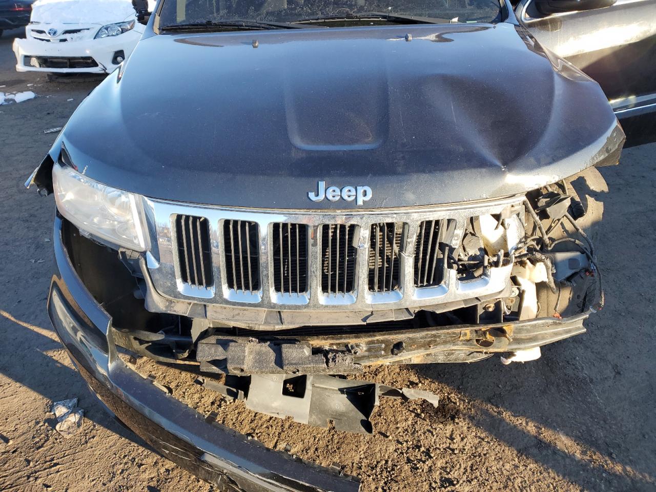 2013 Jeep Grand Cherokee - Image 12